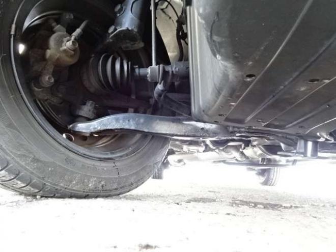 フリード1.5 G ジャストセレクション 4WD　本州車　4WD　パワースライドドア　純正HDDインターナビ　バックカメラ　TV　ビルトインETC　コンフォートパッケージ　HID　ミラーヒーター　デアイサー　車検新規2年 1500