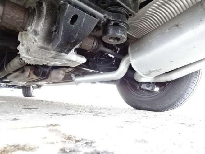 フリード1.5 G ジャストセレクション 4WD　本州車　4WD　パワースライドドア　純正HDDインターナビ　バックカメラ　TV　ビルトインETC　コンフォートパッケージ　HID　ミラーヒーター　デアイサー　車検新規2年 1500