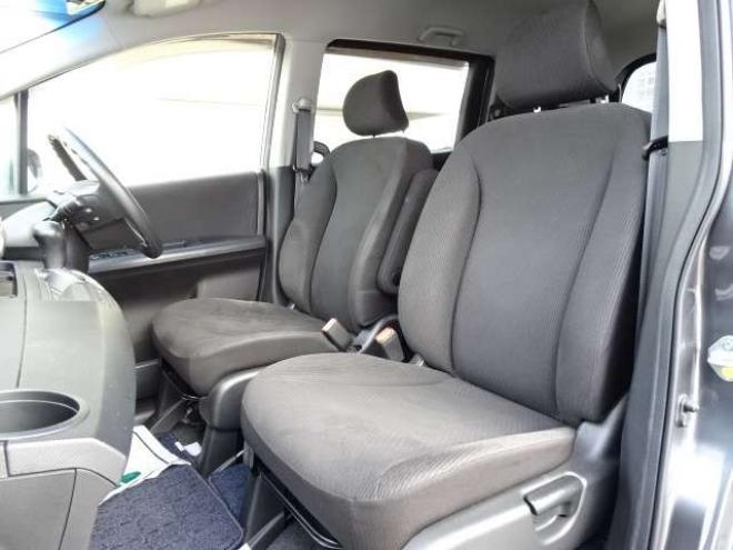 フリード1.5 G ジャストセレクション 4WD　本州車　4WD　パワースライドドア　純正HDDインターナビ　バックカメラ　TV　ビルトインETC　コンフォートパッケージ　HID　ミラーヒーター　デアイサー　車検新規2年 1500