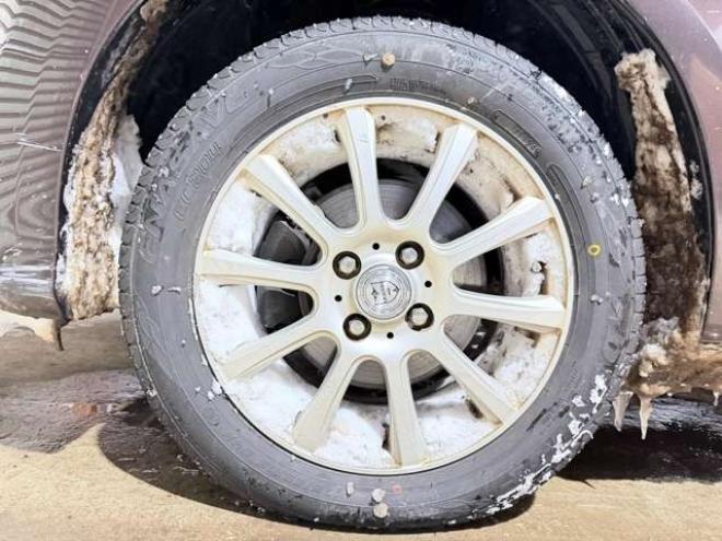 フィット1.3 シーズ 4WD　防錆塗装4WDスマキーCDバックカメラ 1300