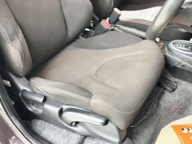 フィット1.3 シーズ 4WD　防錆塗装4WDスマキーCDバックカメラ 1300