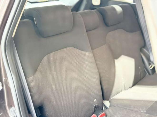 フィット1.3 シーズ 4WD　防錆塗装4WDスマキーCDバックカメラ 1300