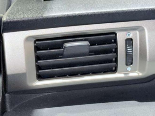 フリードスパイクハイブリッド1.5 ジャストセレクション　下廻防錆TVナビBカメETC 2WD 1500