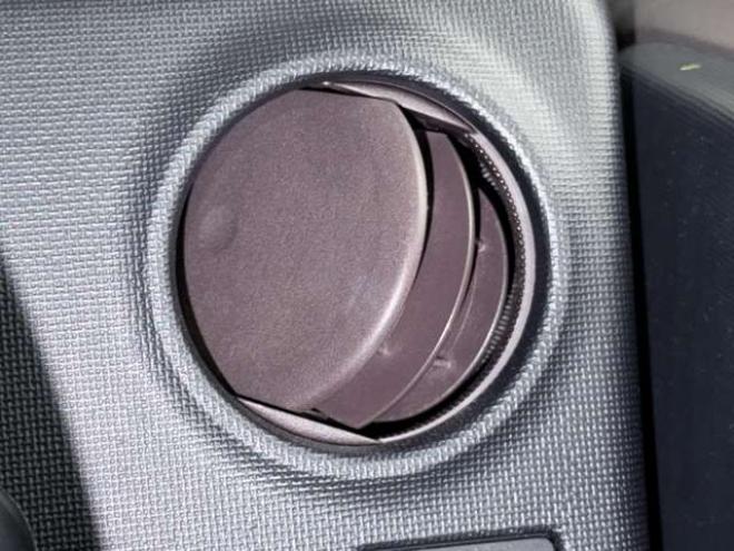 ポルテ1.5 X 4WD　防錆塗装4WDキーレスTVナビBカメエンスタ夏冬タイヤ 1500