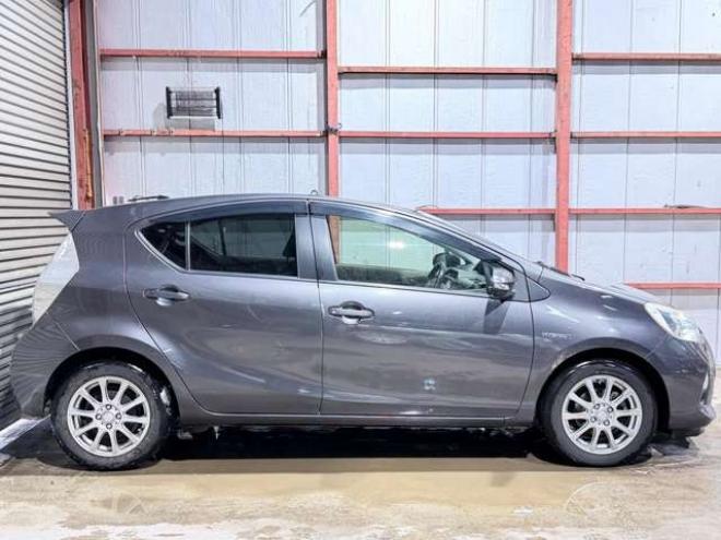 アクア1.5 G　防錆塗装TVナビBカメ 2WD 1500