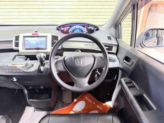 フリードスパイク1.5 G 4WD　防錆塗装4WDTVナビBカメETCエンスタ 1500