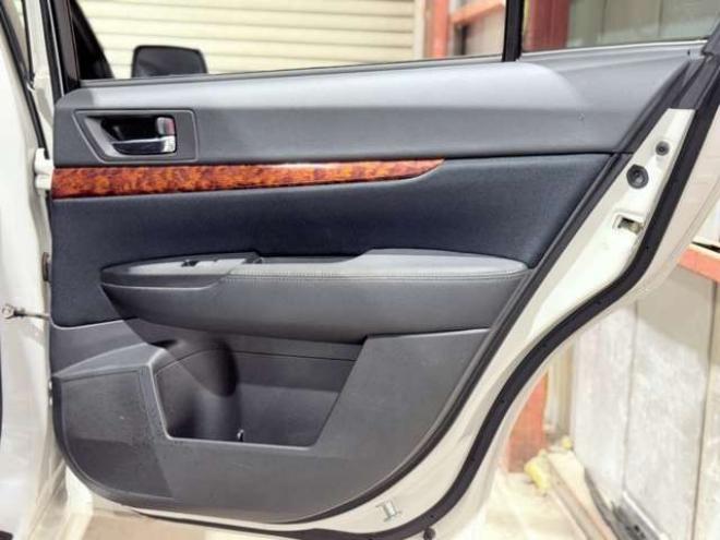 レガシィB4 2.5 i Lパッケージ 4WD　下廻防錆TVナビETC 2500