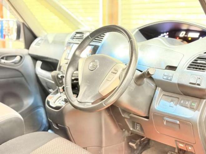 セレナ2.0 ハイウェイスター Vセレクション+Safety 4WD　防錆塗装4WDTVナビBカメエンスタ夏冬タイヤ 2000