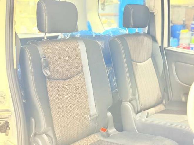 セレナ2.0 ハイウェイスター Vセレクション+Safety 4WD　防錆塗装4WDTVナビBカメエンスタ夏冬タイヤ 2000