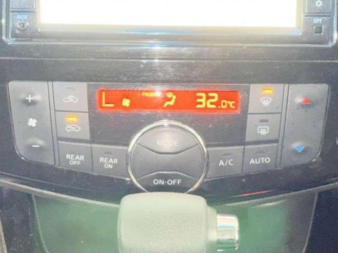 セレナ2.0 ハイウェイスター Vセレクション+Safety 4WD　防錆塗装4WDTVナビBカメエンスタ夏冬タイヤ 2000