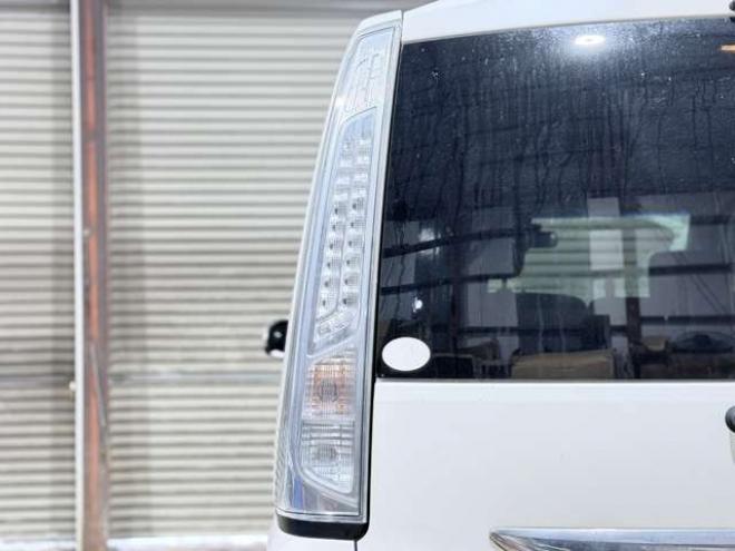 セレナ2.0 20X 4WD　防錆塗装4WDTVナビエンスタ 2000