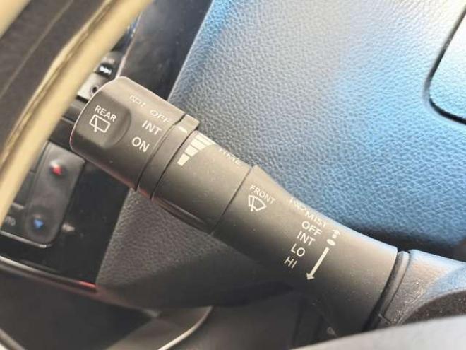 セレナ2.0 20X 4WD　防錆塗装4WDTVナビエンスタ 2000