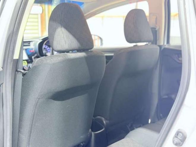 フィット1.3 13G Fパッケージ 4WD　下廻防錆TVナビETC 1300