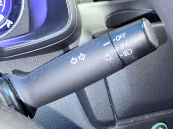 フィット1.3 13G Fパッケージ 4WD　下廻防錆TVナビETC 1300