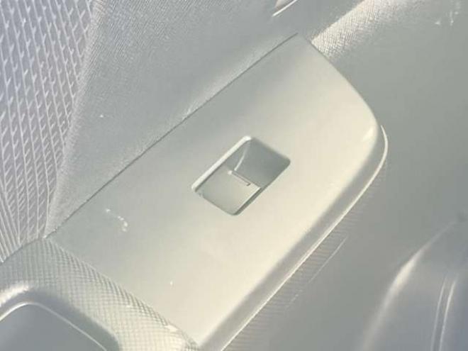 ステップワゴン2.0 スパーダ Z 4WD　防錆塗装4WDTVナビBカメETC後席モニタ夏冬タイヤ 2000