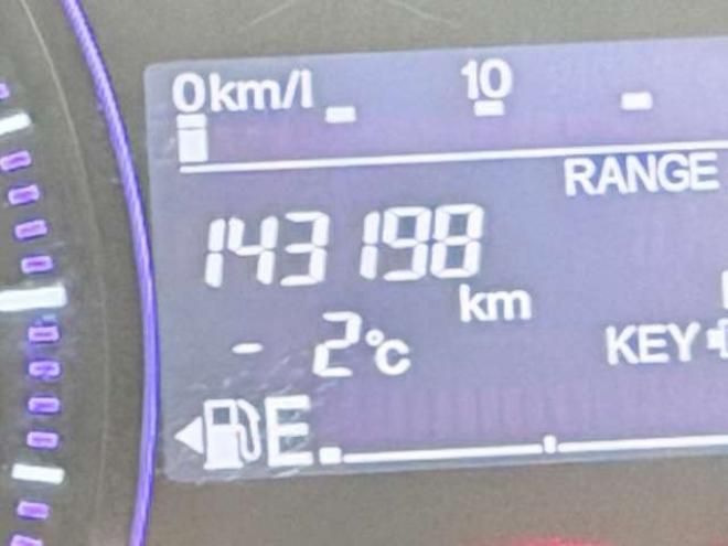 ステップワゴン2.0 スパーダ Z 4WD　防錆塗装4WDTVナビBカメETC後席モニタ夏冬タイヤ 2000