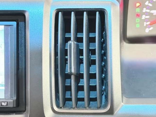 ステップワゴン2.0 スパーダ Z 4WD　防錆塗装4WDTVナビBカメETC後席モニタ夏冬タイヤ 2000