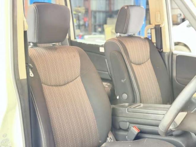 セレナ2.0 ハイウェイスター アドバンストセーフティ パッケージ 4WD　防錆塗装4WDTVナビBカメETC後席モニタ 2000