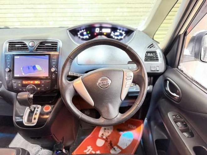 セレナ2.0 ハイウェイスター アドバンストセーフティ パッケージ 4WD　防錆塗装4WDTVナビBカメETC後席モニタ 2000