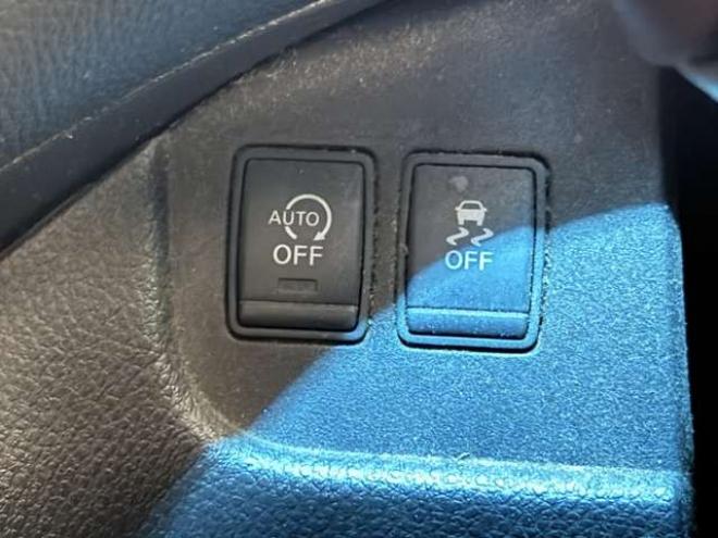 セレナ2.0 ハイウェイスター アドバンストセーフティ パッケージ 4WD　防錆塗装4WDTVナビBカメETC後席モニタ 2000