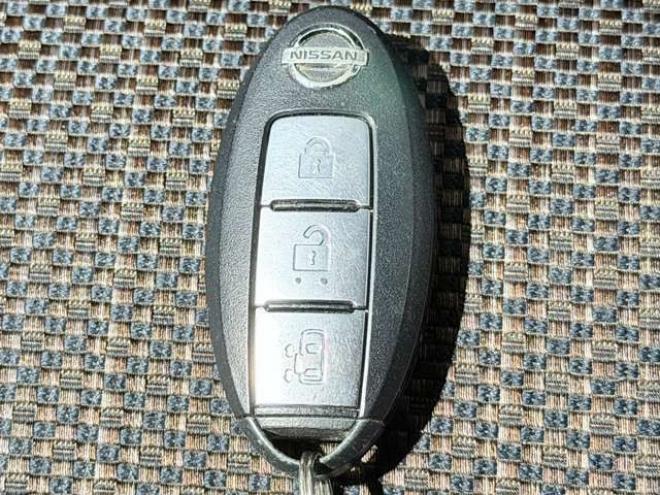 セレナ2.0 ハイウェイスター アドバンストセーフティ パッケージ 4WD　防錆塗装4WDTVナビBカメETC後席モニタ 2000