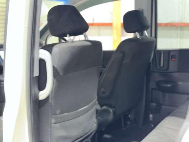 ステップワゴン2.0 スパーダ Z クールスピリット 4WD　防錆塗装4WDTVナビBカメETCエンスタ 2000