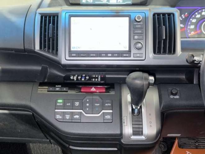 ステップワゴン2.0 スパーダ Z クールスピリット 4WD　防錆塗装4WDTVナビBカメETCエンスタ 2000