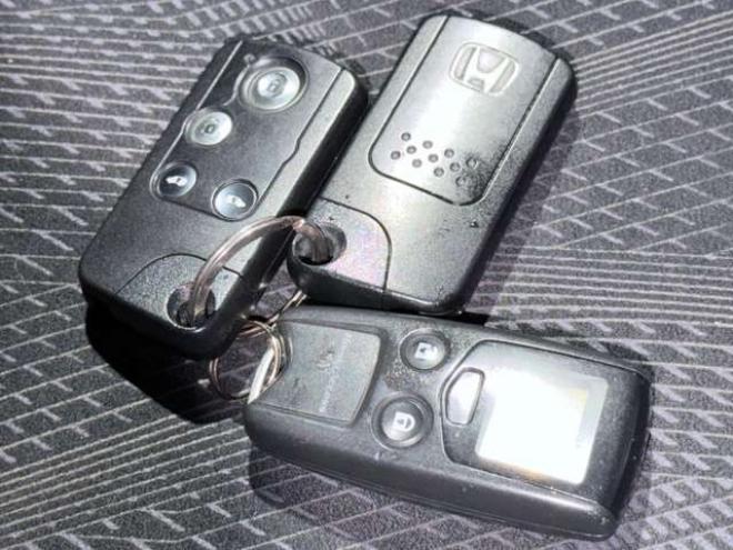 ステップワゴン2.0 スパーダ Z クールスピリット 4WD　防錆塗装4WDTVナビBカメETCエンスタ 2000