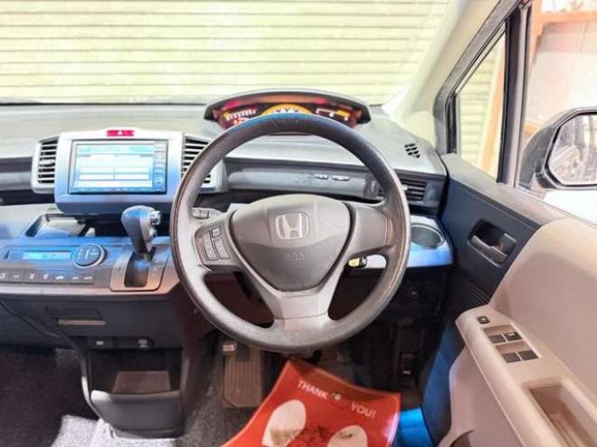 フリード1.5 フレックス エアロ　防錆塗装TVナビBカメ 2WD 1500