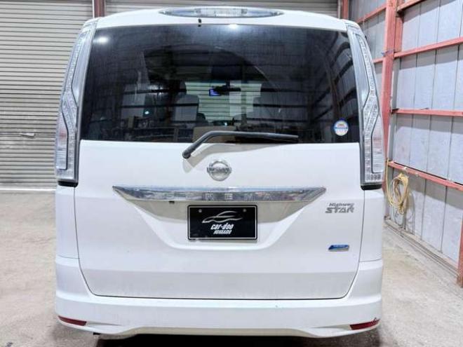 セレナ2.0 ハイウェイスター 4WD　防錆塗装4WDナビBカメETC夏冬タイヤ 2000