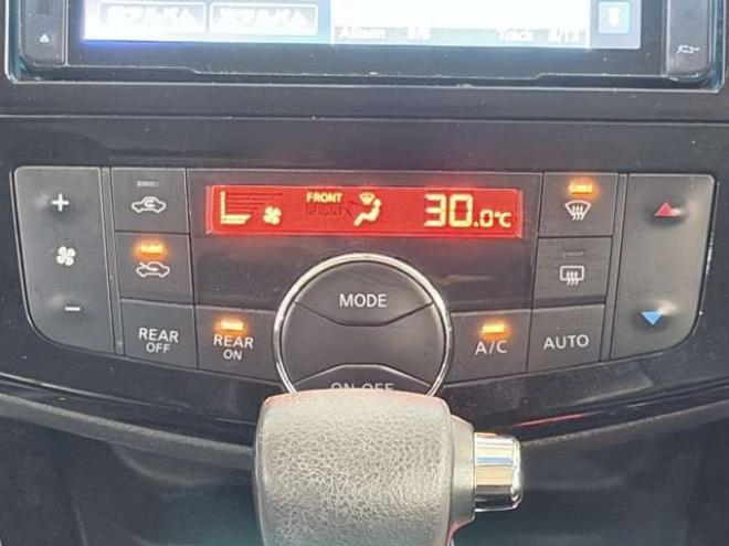 セレナ2.0 ハイウェイスター 4WD　防錆塗装4WDナビBカメETC夏冬タイヤ 2000