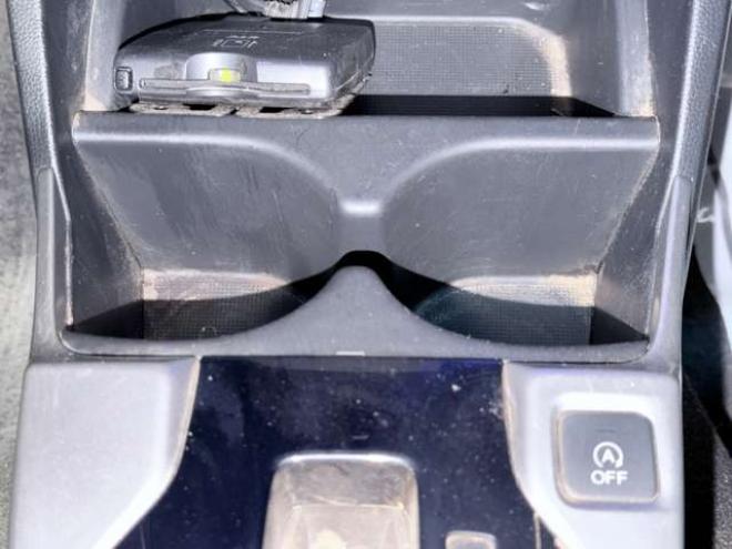 フィット1.3 13G Sパッケージ 4WD　下廻防錆キーレスナビ 1300