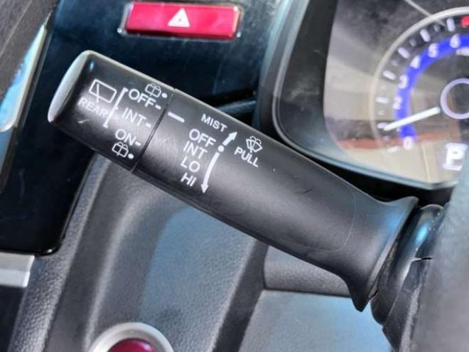 フィット1.3 13G Sパッケージ 4WD　下廻防錆キーレスナビ 1300