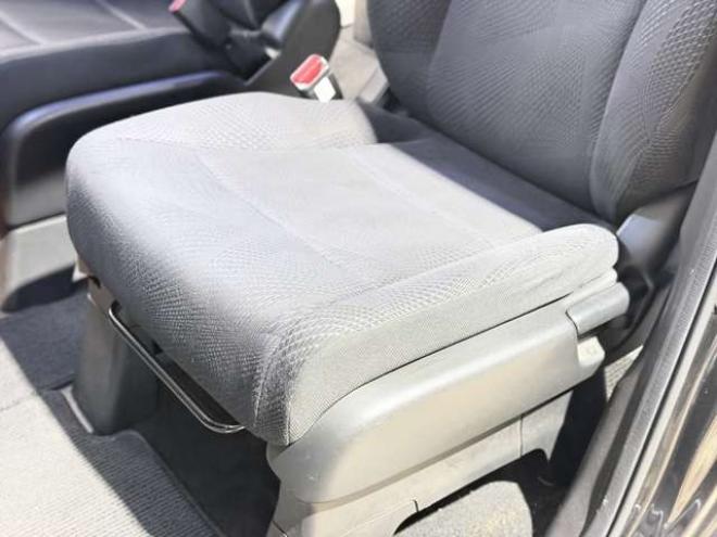 ステップワゴン2.0 スパーダ Z 4WD　防錆塗装4WDTVナビBカメETC後席モニタ 2000