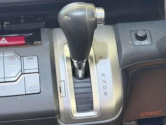 ステップワゴン2.0 スパーダ Z 4WD　防錆塗装4WDTVナビBカメETC後席モニタ 2000