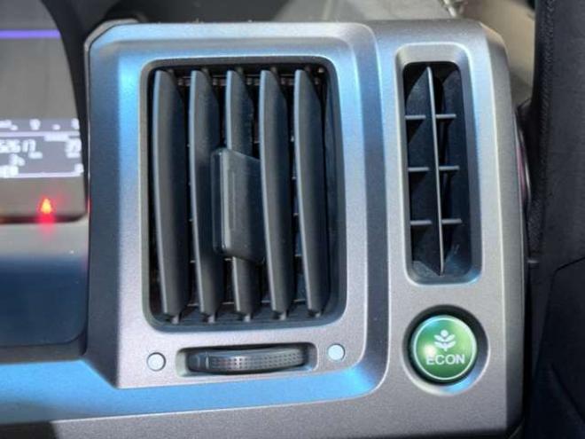 ステップワゴン2.0 スパーダ Z 4WD　防錆塗装4WDTVナビBカメETC後席モニタ 2000