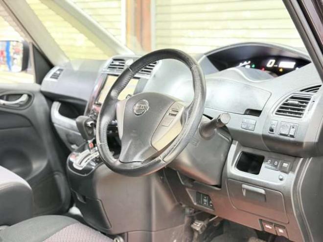 セレナ2.0 ハイウェイスター S-HYBRID　防錆塗装TVナビBカメ後席モニタETC 2WD 2000