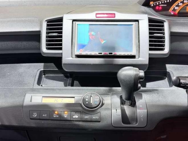 フリード1.5 G Lパッケージ 4WD　防錆塗装4WDキーレスTVエンスタ夏冬タイヤ 1500