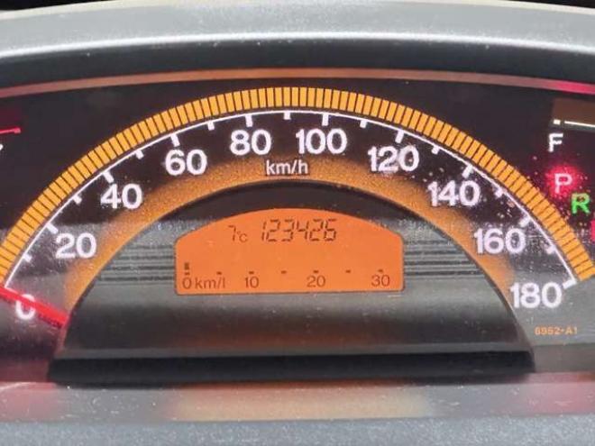 フリード1.5 G Lパッケージ 4WD　防錆塗装4WDキーレスTVエンスタ夏冬タイヤ 1500