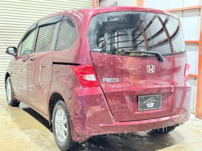 フリード1.5 G Lパッケージ 4WD　防錆塗装4WDキーレスTVエンスタ夏冬タイヤ 1500