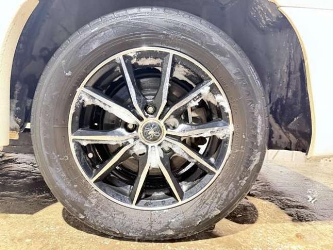 セレナ2.0 ハイウェイスター 4WD　防錆塗装4WDスマキー 2000