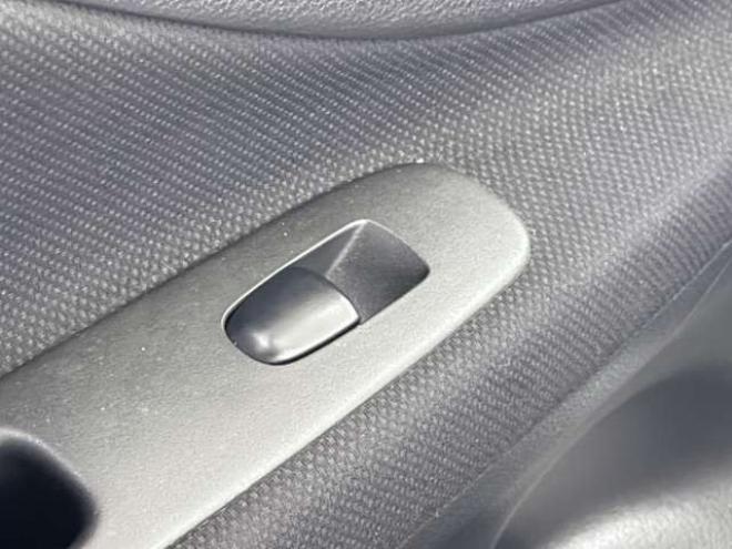 セレナ2.0 ハイウェイスター 4WD　防錆塗装4WDスマキー 2000