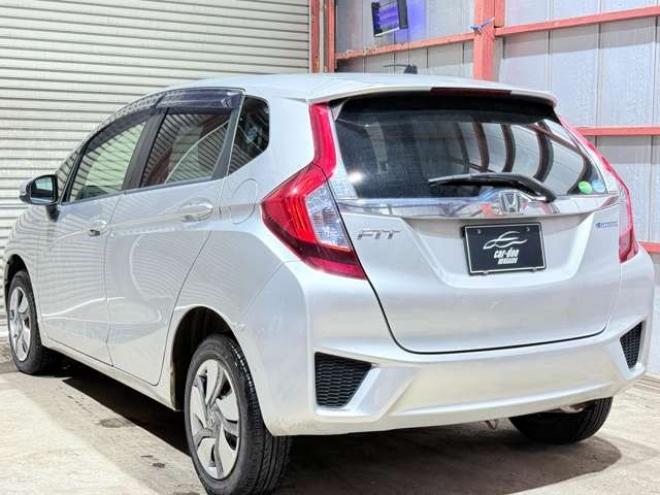 フィット1.5 ハイブリッド Fパッケージ 4WD　下廻防錆ナビETCエンスタ 1500