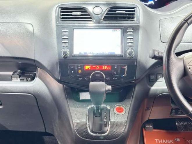 セレナ2.0 ライダー 4WD　防錆塗装4WDTVナビBカメETC後席モニタ 2000