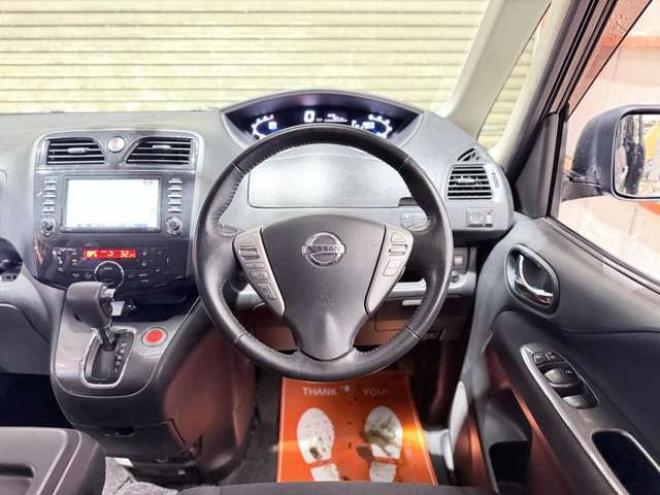 セレナ2.0 ライダー 4WD　防錆塗装4WDTVナビBカメETC後席モニタ 2000