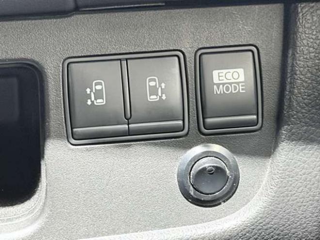 セレナ2.0 ライダー 4WD　防錆塗装4WDTVナビBカメETC後席モニタ 2000