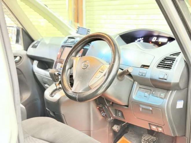 セレナ2.0 20X 4WD　防錆塗装4WDTVナビBカメETC 2000