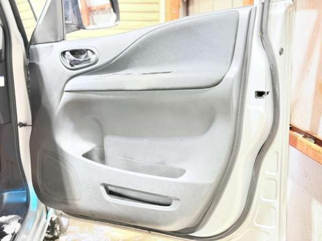 セレナ2.0 20X 4WD　防錆塗装4WDTVナビBカメETC 2000