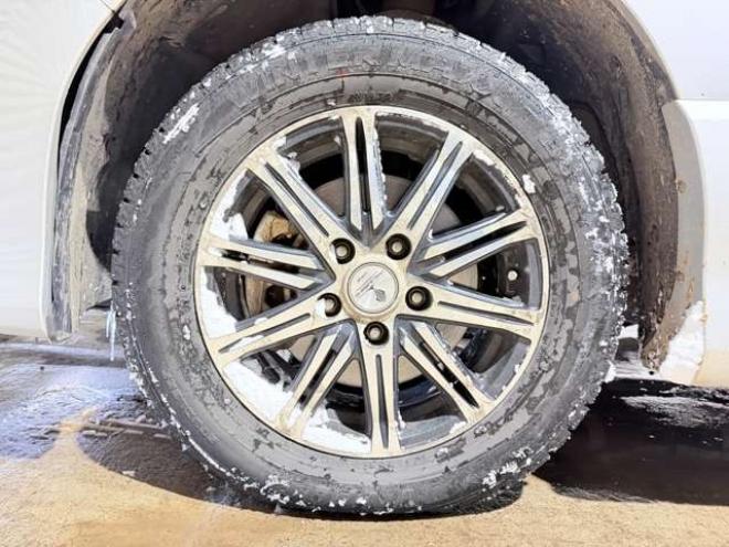 セレナ2.0 ハイウェイスター 4WD　防錆塗装4WDTVナビBカメ 2000