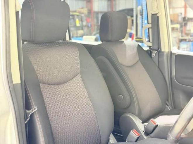 セレナ2.0 ハイウェイスター 4WD　防錆塗装4WDTVナビBカメ 2000